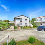 Apartment & Room Milka 1633